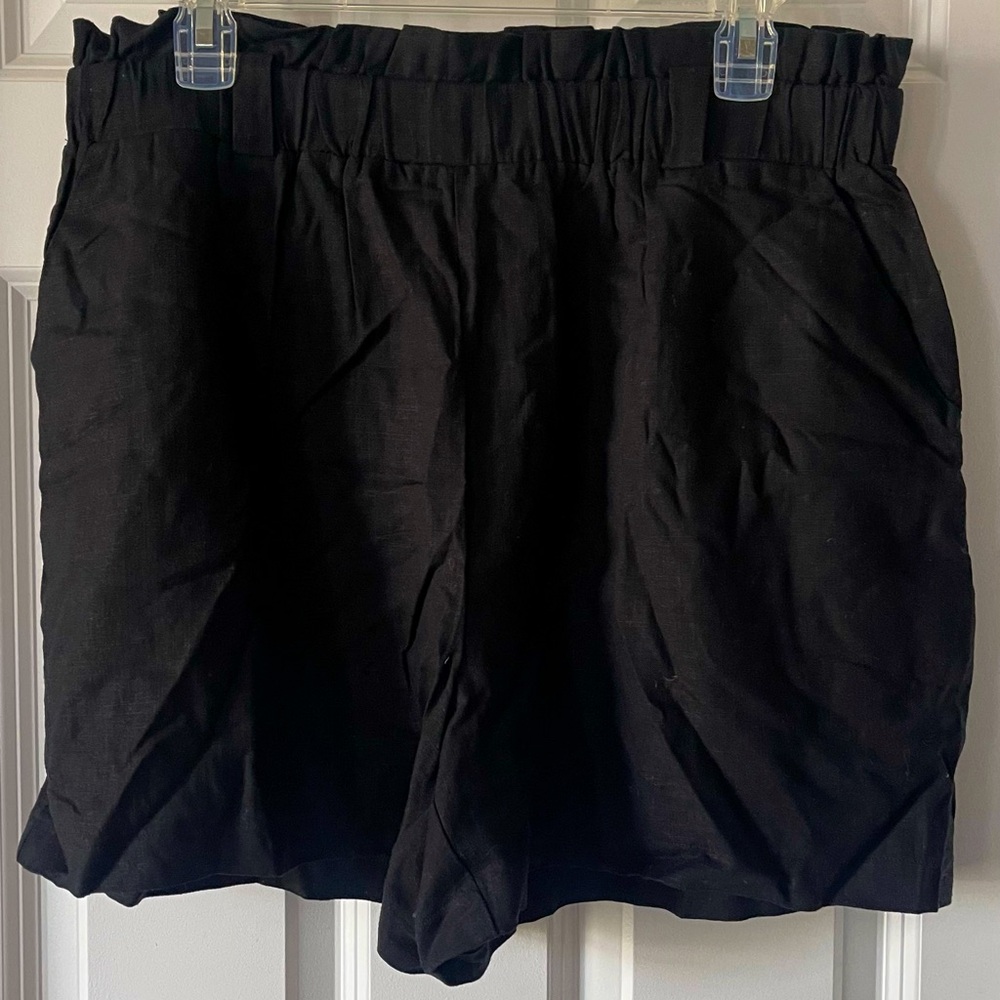 NWT Women’s $44 Bold Elements Pull-On Black Shorts, Large